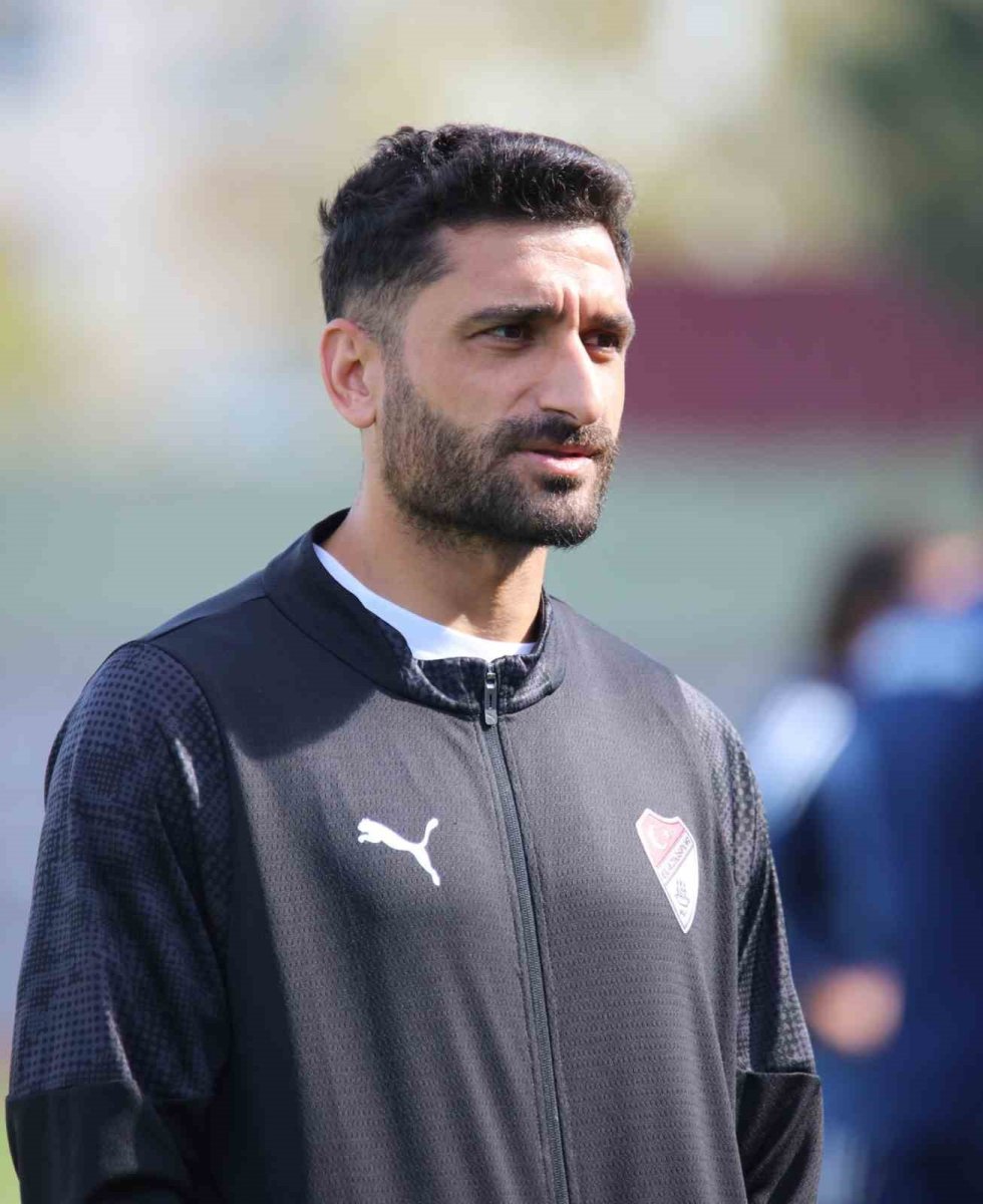 elazigsporlu-maksutun-annesi-hayatini-kaybetti