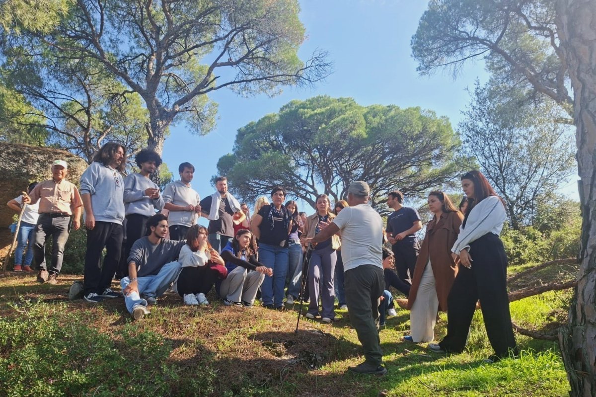 fransiz-dili-ve-edebiyati-bolumu-ogrencileri-latmosu-kesfetti