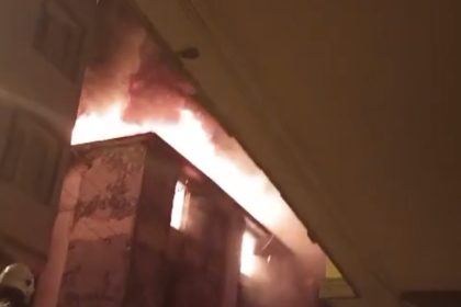 gaziantepte-4-katli-bina-alevlere-teslim-oldu