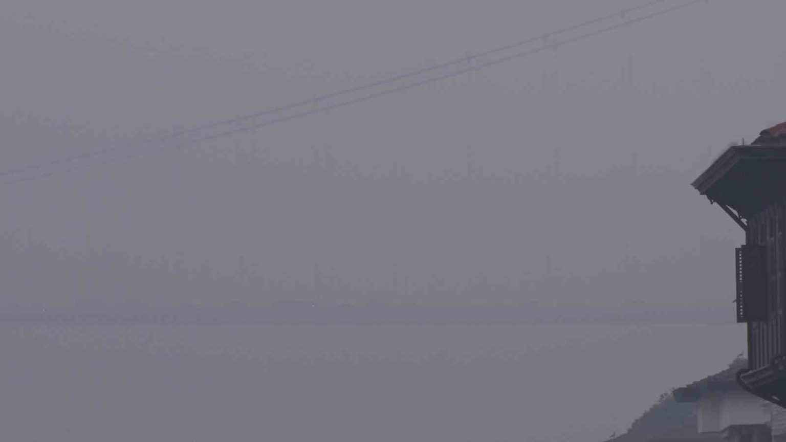 istanbul-gune-yogun-sisle-uyandi