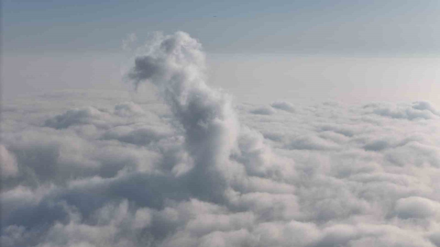 istanbulda-masalsi-sis-manzaralari-dronla-goruntulendi