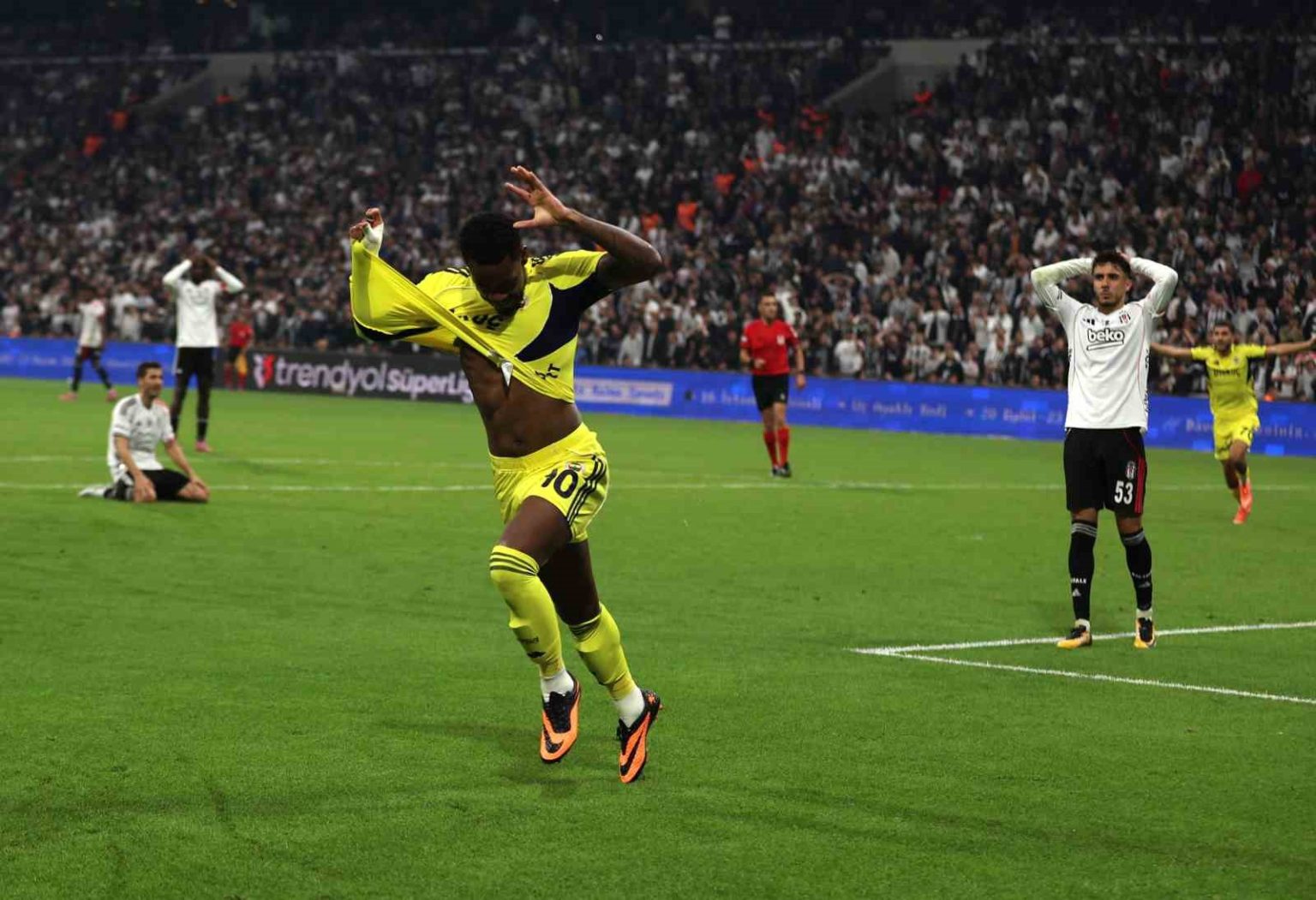 jhon-duran-en-kisa-surede-en-iyi-formuma-ulasmak-icin-sabirsizlaniyorum