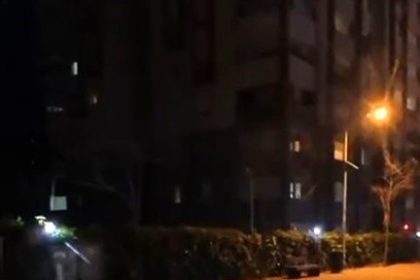 kaldirimda-bir-vatandasa-elektrikli-scooter-carpti