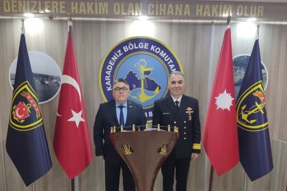 karadeniz-bolge-komutani-korkut-rektor-ozolceri-makaminda-kabul-etti