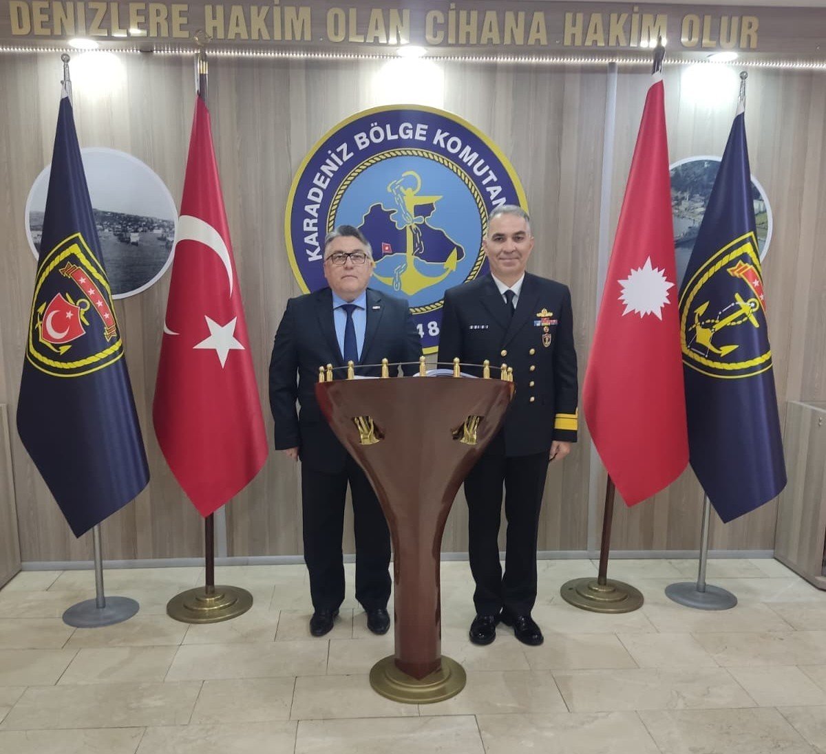 karadeniz-bolge-komutani-korkut-rektor-ozolceri-makaminda-kabul-etti