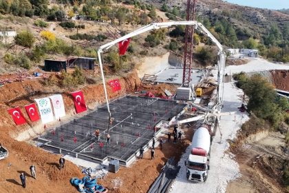 kavakliderede-9uncu-toplu-konut-icin-temel-atildi