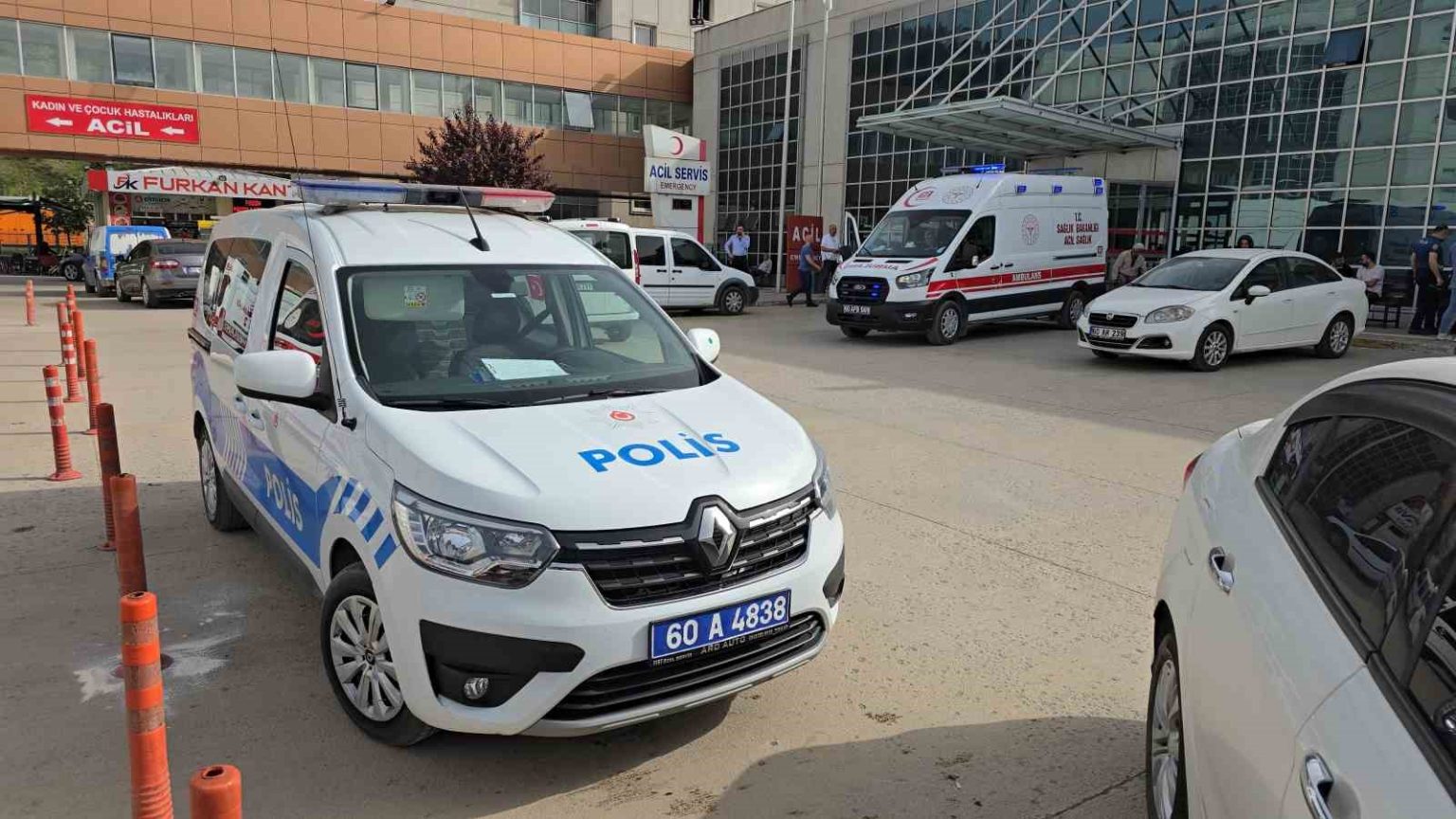 kavgayi-ayirmak-isteyen-amcasini-yanlislikla-vurarak-olumune-neden-oldu