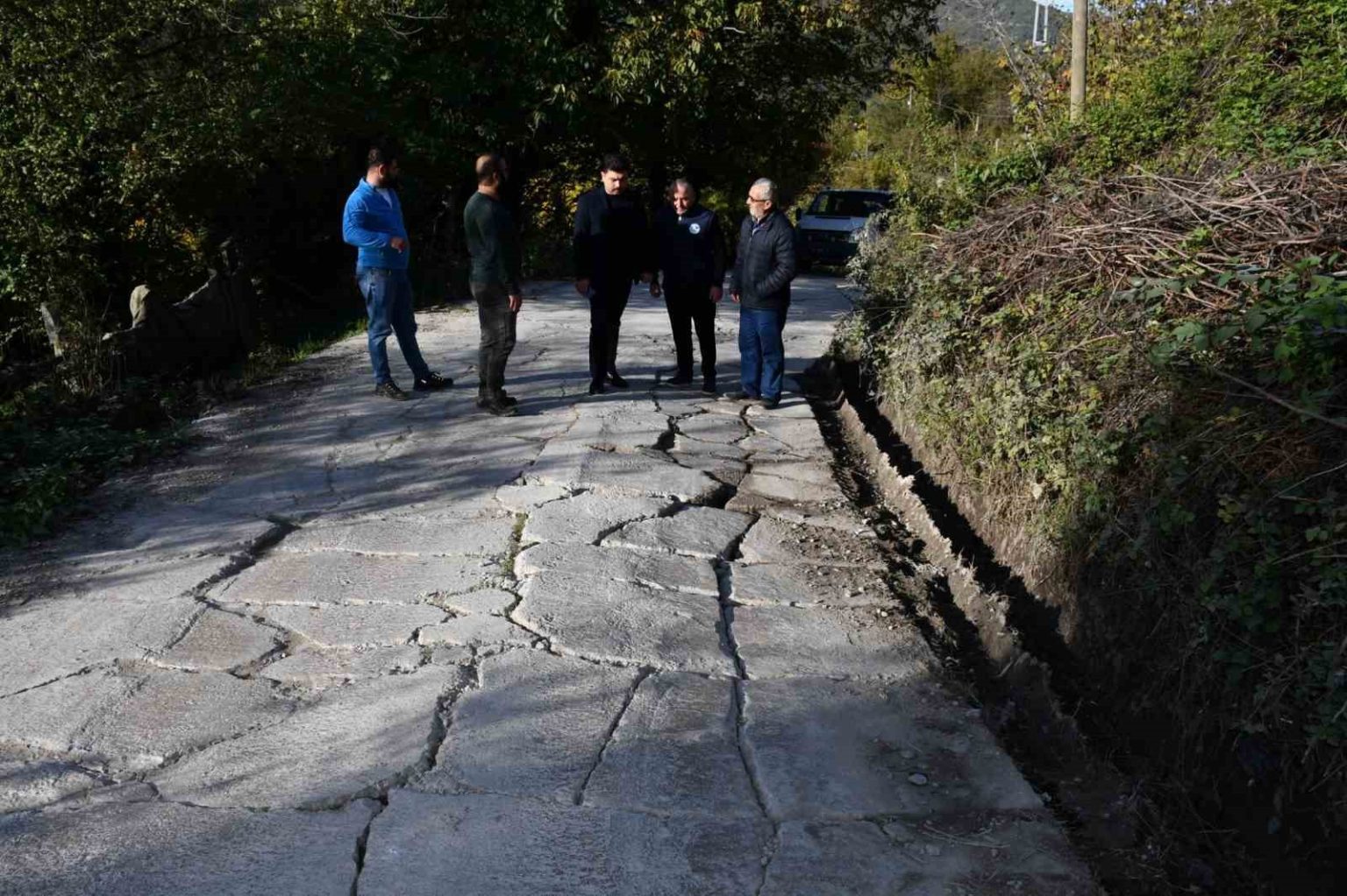 kaymakamdan-yol-tahribatina-mudahale