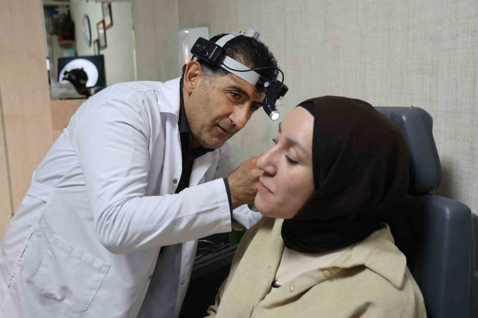 kbb-uzmani-ozbay-mevsim-gecislerinde-ust-solunum-yolu-enfeksiyonlari-diger-mevsimlere-gore-biraz-daha-sik-gorulmektedir