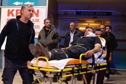 komurleri-indirirken-yuzune-demir-saplandi