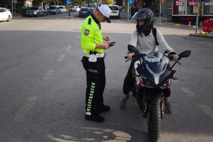 manisada-motosiklet-ve-film-cam-denetimi