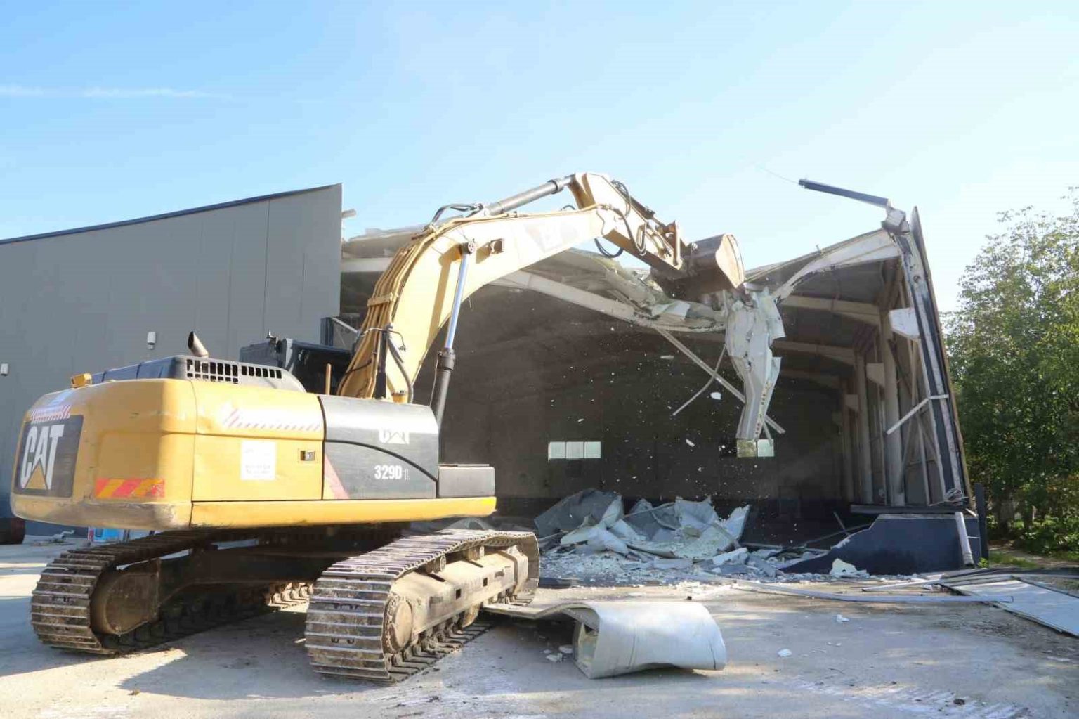 niluferde-imara-aykiri-iki-yapi-yikildi