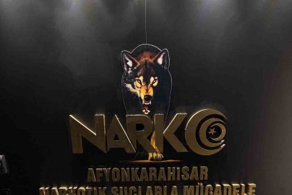 otomobilin-arka-kapisinin-dosemesinin-icerisine-zulalanmis-11-kilo-500-gram-uyusturucu-ele-gecirildi