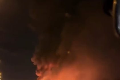 otoyolda-tir-alev-alev-yandi