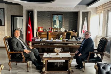 rektor-ozolcerden-karadeniz-eregli-kaymakami-yilmaza-ziyaret
