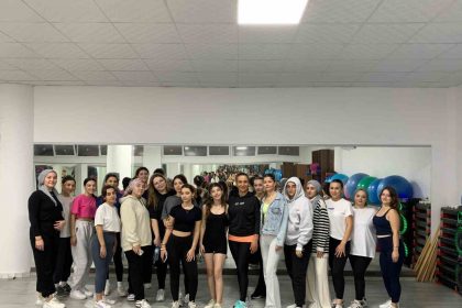 saglikli-yasam-merkezi-ogrencilerin-ilgi-odagi-oldu