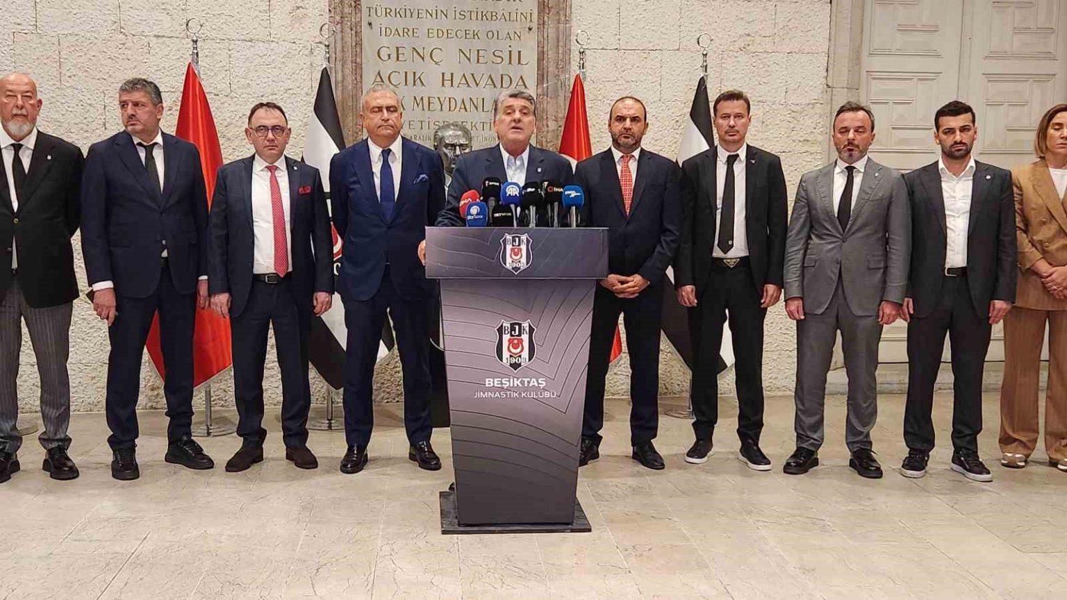 serdal-adali-kim-baskan-olmak-istiyorsa-buyursun-ciksin