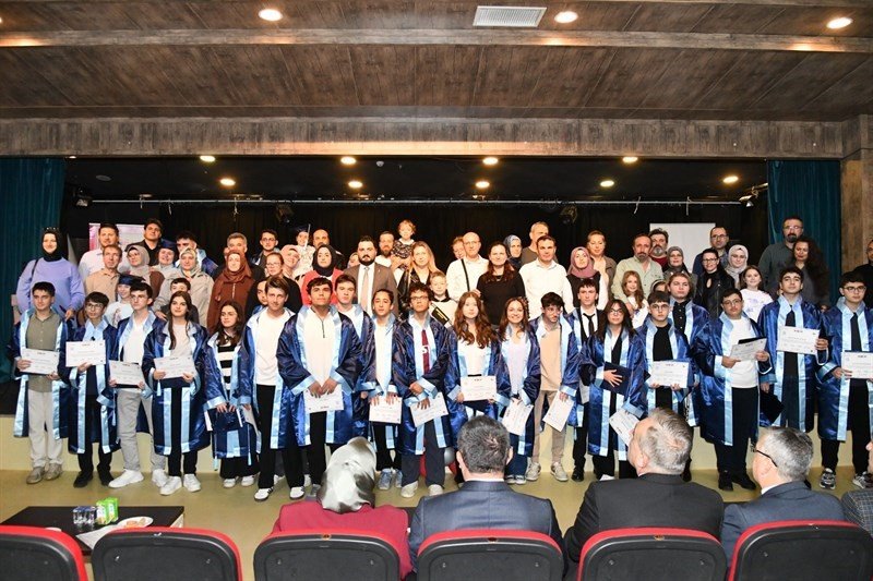 tekirdagda-deneyap-mezunlari-gelecege-kep-atti