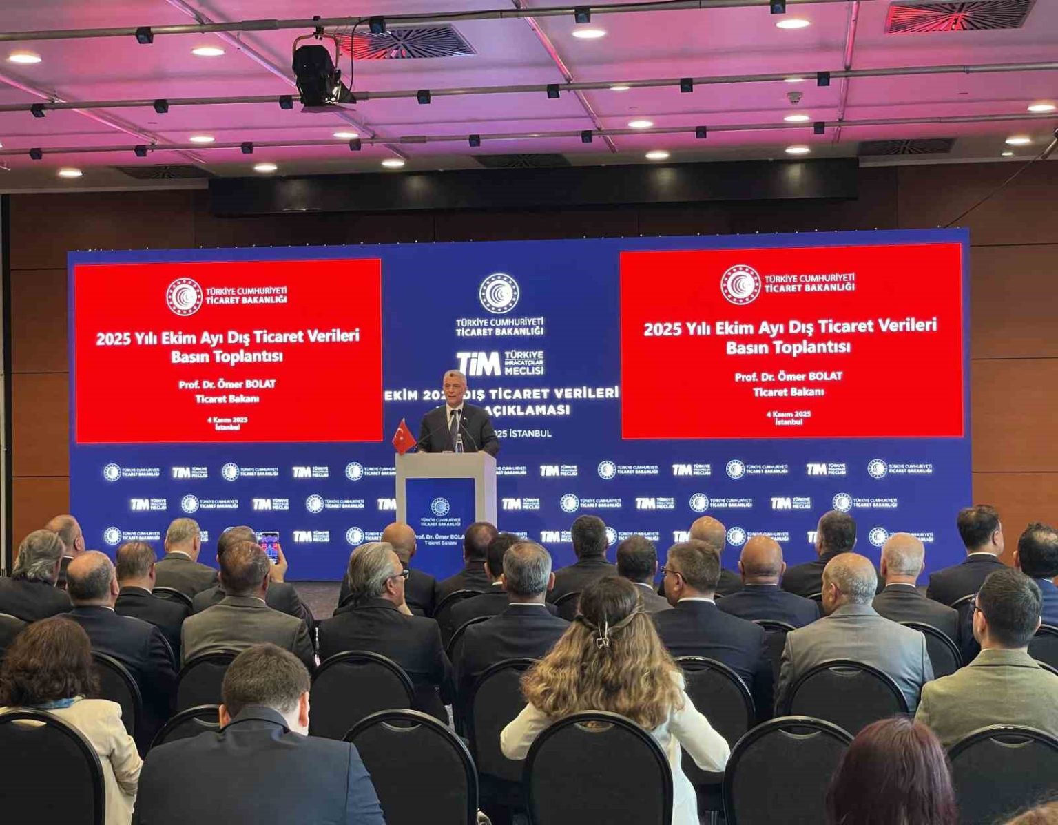 ticaret-bakani-bolat-2025-yili-ekim-ayinda-ihracatimiz-yuzde-23-artisla-24-milyar-dolar-olarak-gerceklesti