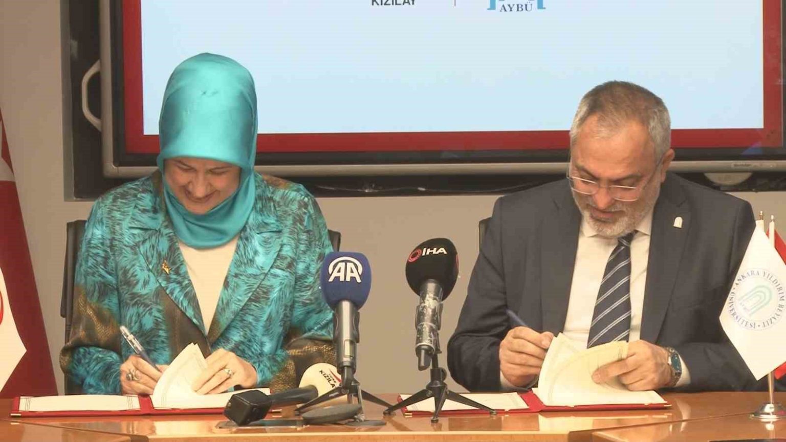 turk-kizilaydan-cocuklara-ve-ihtiyac-sahibi-vatandaslara-ucretsiz-agiz-ve-dis-sagligi-bakimi