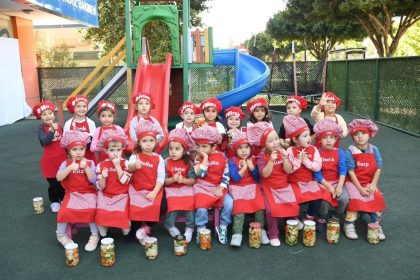 tursular-konyaaltinin-minik-elleriyle-kuruldu