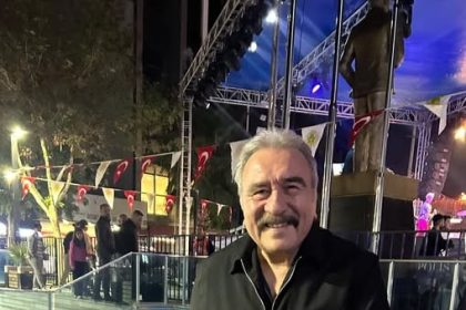 unlu-sanatci-umit-besen-engelli-hayranini-mutlu-etti