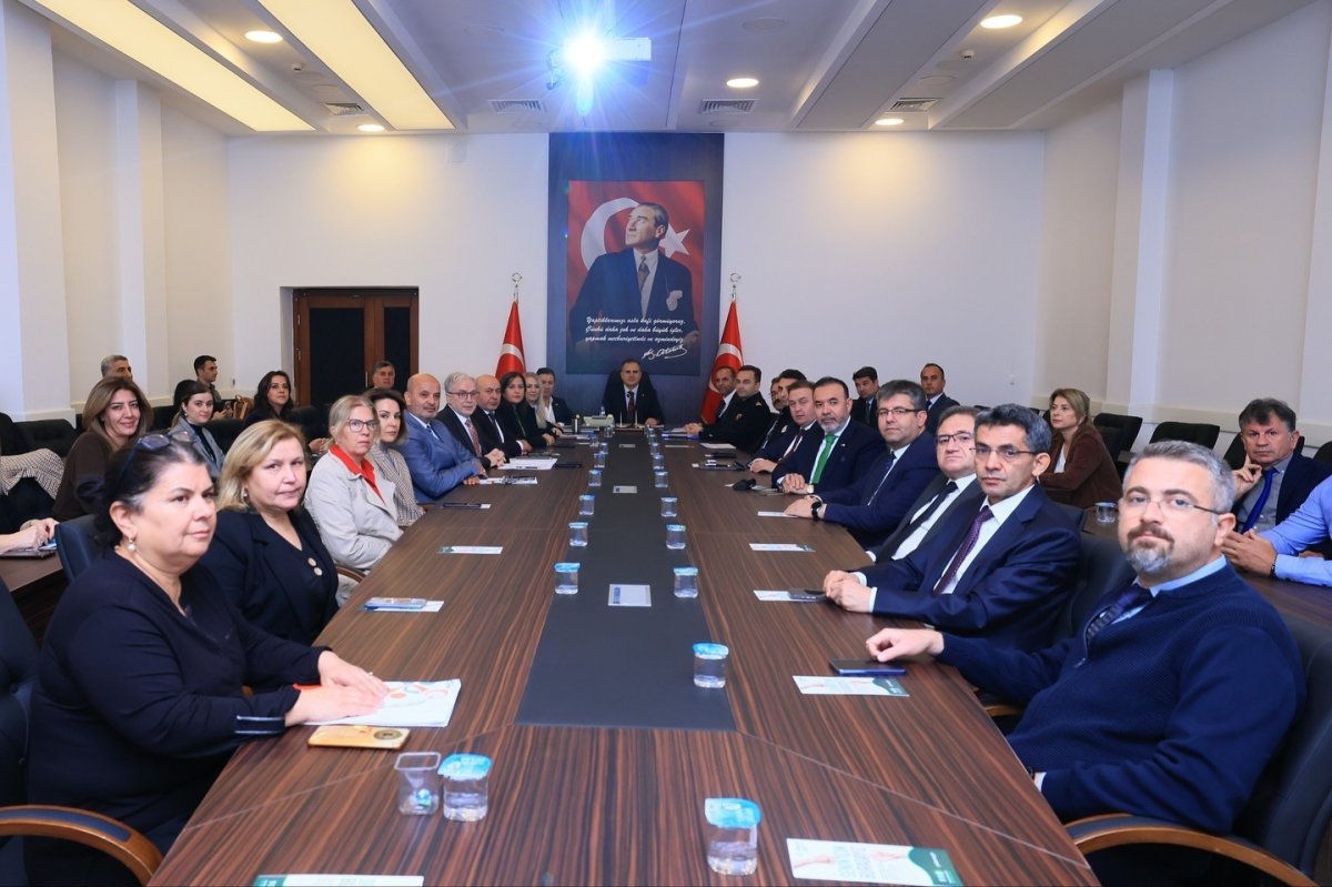 vali-akbiyiktan-bagimlilikla-mucadele-vurgusu