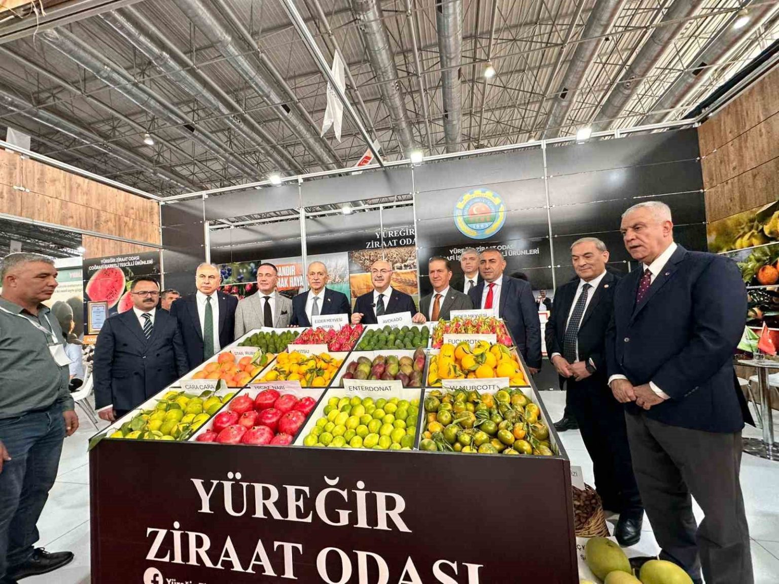 yuregir-ziraat-odasi-18-tarim-fuarinda-cukurovanin-bereketini-tanitti