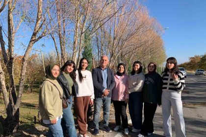 adilcevazda-500-fidan-toprakla-bulustu