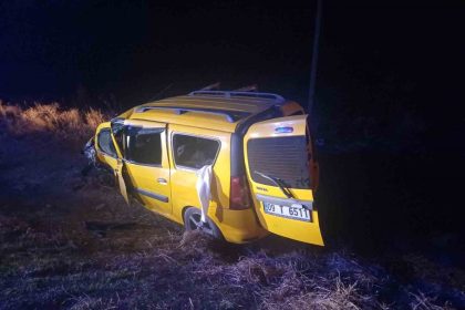 afyonkarahisarda-trafik-kazasi-1-olu-8-yarali