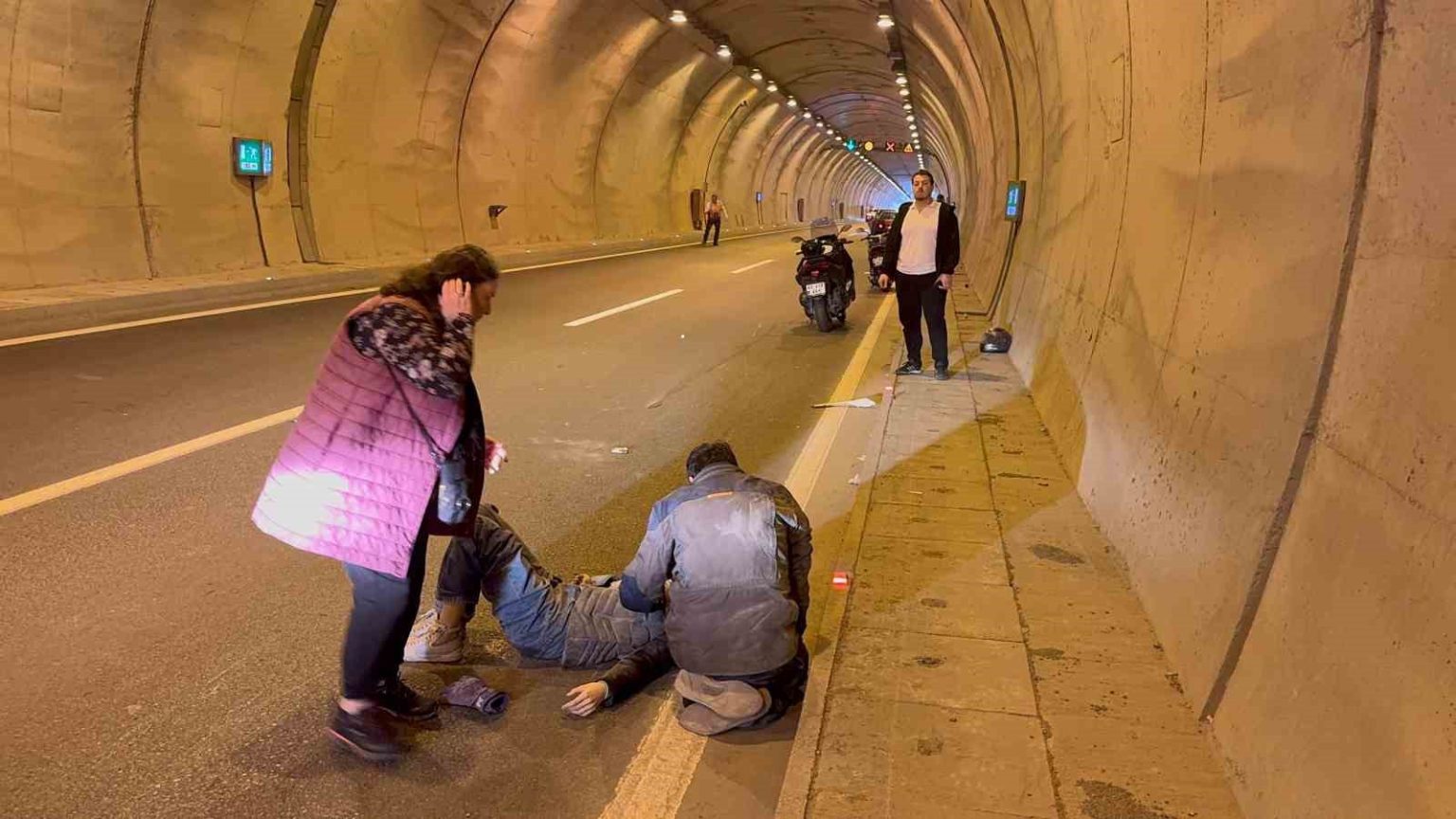 alaplida-tunelde-trafik-kazasi-1-yarali