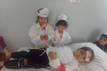 anamurda-miniklerden-kizilay-haftasi-etkinligi