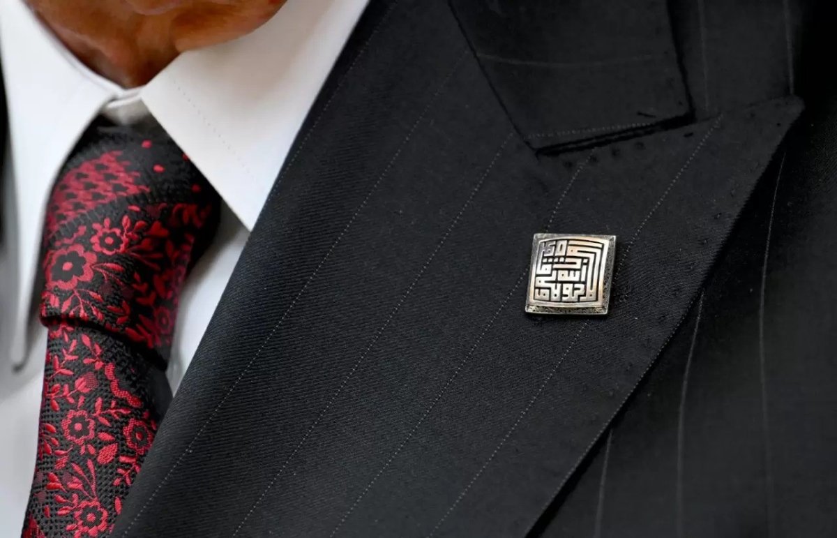 bahcelinin-rozeti-ve-yuzugu-gundem-oldu-motifler-sivasi-akillara-getirdi