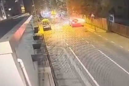 bakirkoyde-is-makinesine-carpan-motosikletli-yaralandi