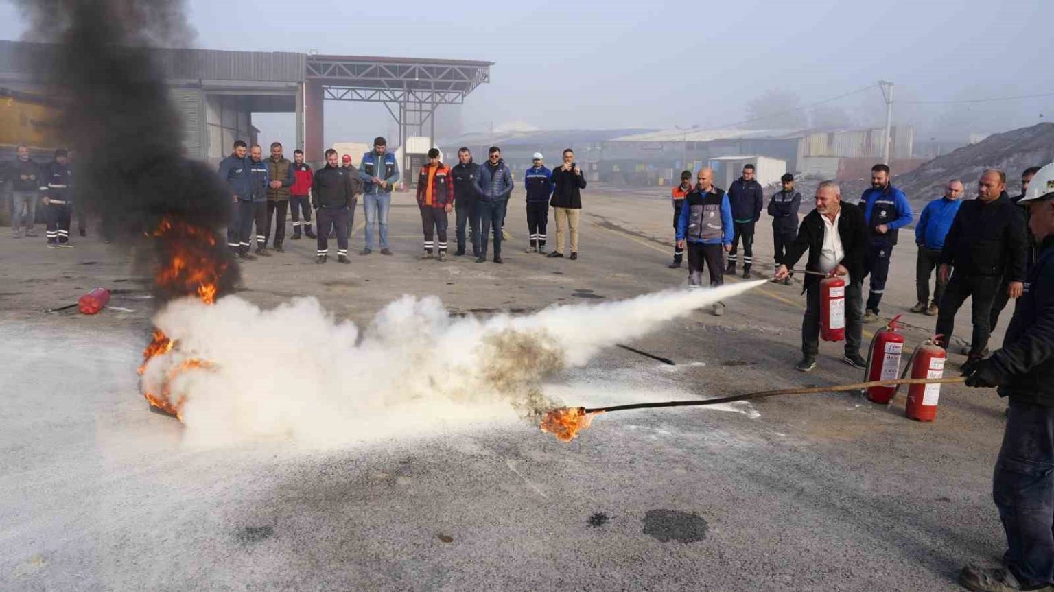 basiskelede-yangin-egitimi-ve-tatbikati