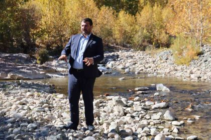 belediye-baskani-altinisik-eti-krom-maden-atiklarini-dere-yataklarina-dokuyor