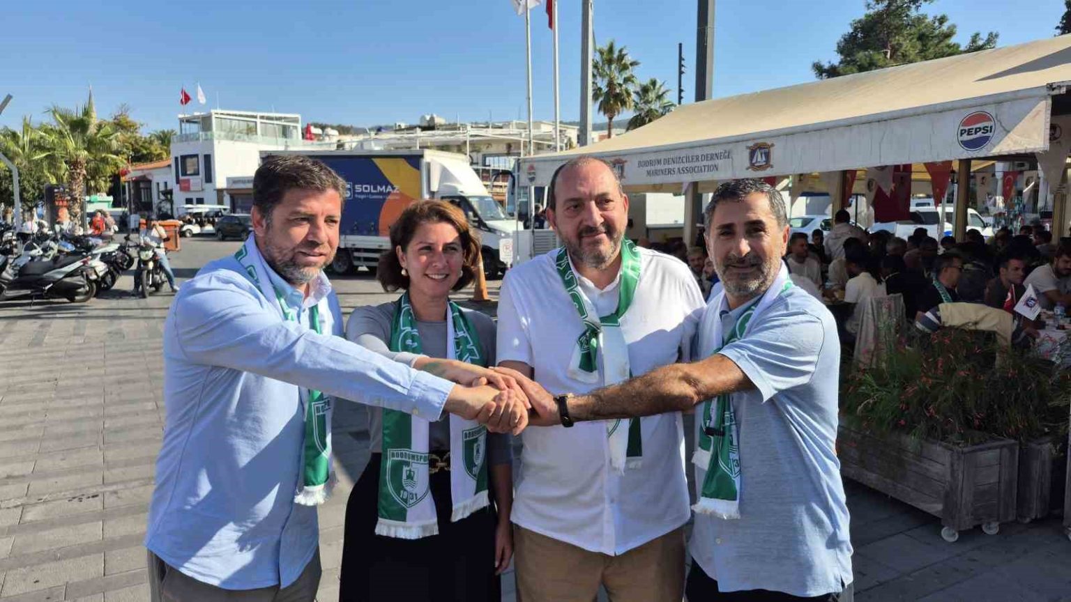 bodrumda-300-denizci-tribunden-destek-verecek