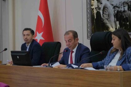 boluda-cocuk-parklarinda-sigara-icmek-yasaklanacak