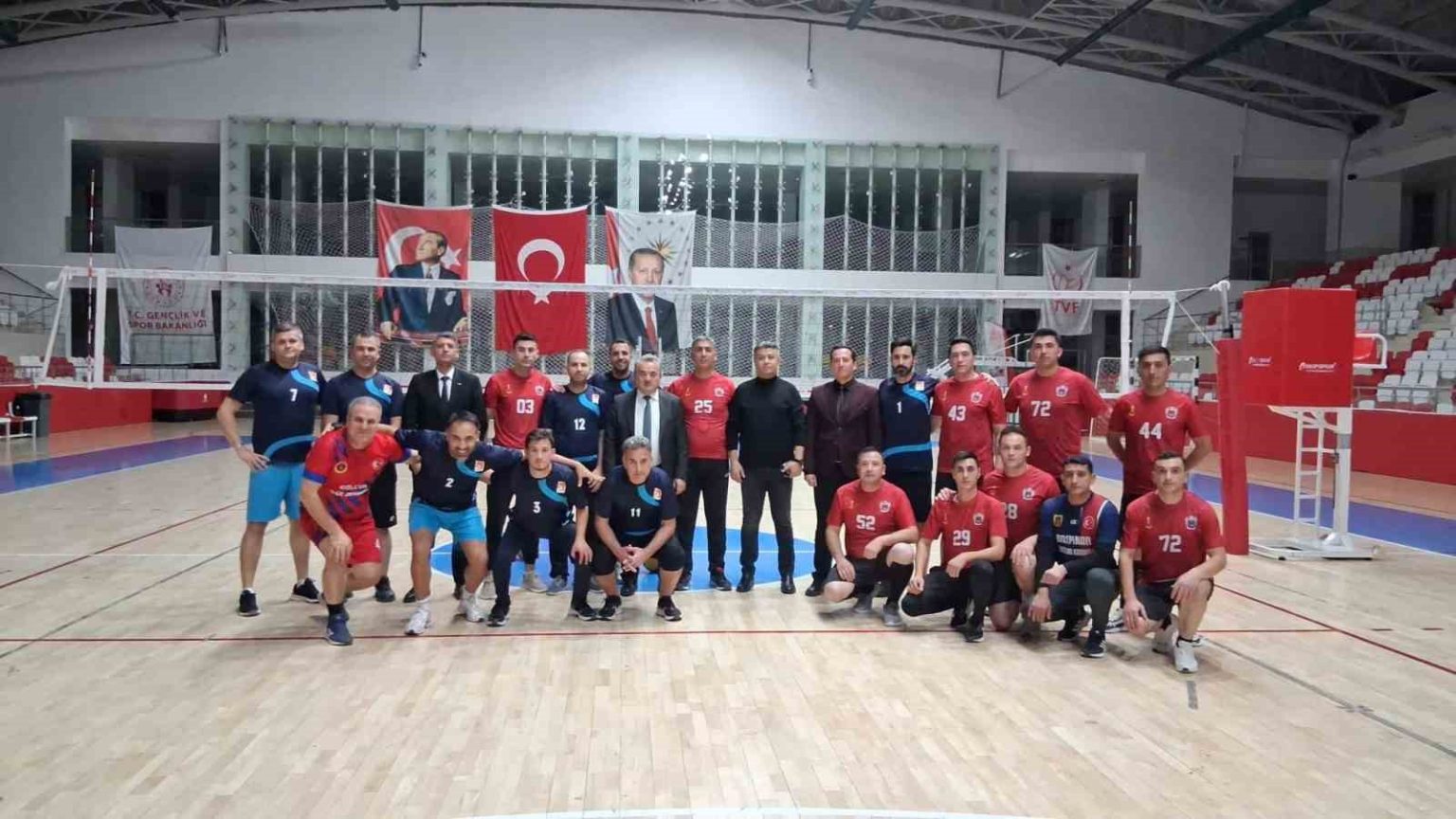 bozuyukte-kaymakamlik-kurumlar-arasi-voleybol-turnuvasi-basladi