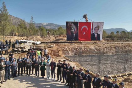 bucakkislada-jandarma-karakolu-hizmet-binasinin-temeli-torenle-atildi