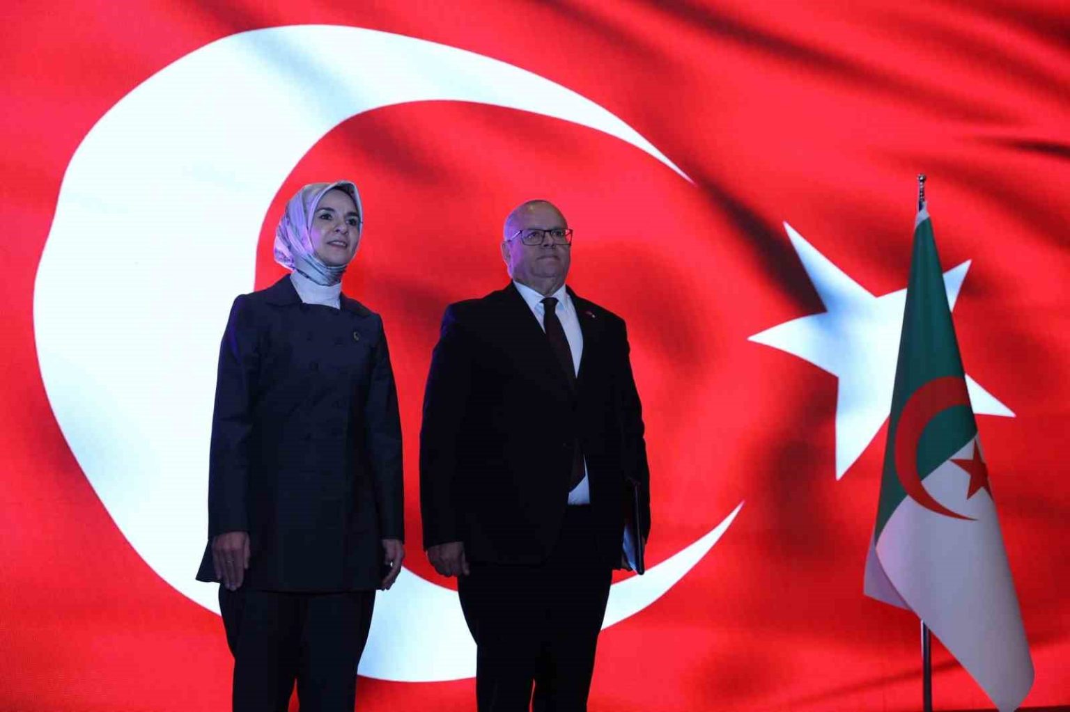 cezayirin-bagimsizliginin-71inci-yil-donumu-kutlandi