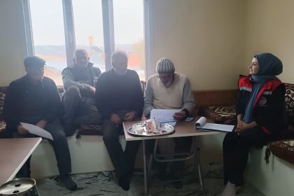 demirozunde-yetistiricilere-buzagi-kayiplarinin-onlenmesi-egitimi-verildi