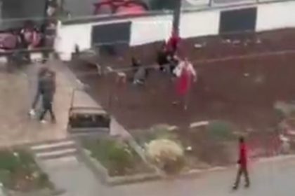 diyarbakirda-2-kisinin-oldugu-silahli-kavga-cep-telefonu-kamerasina-yansidi