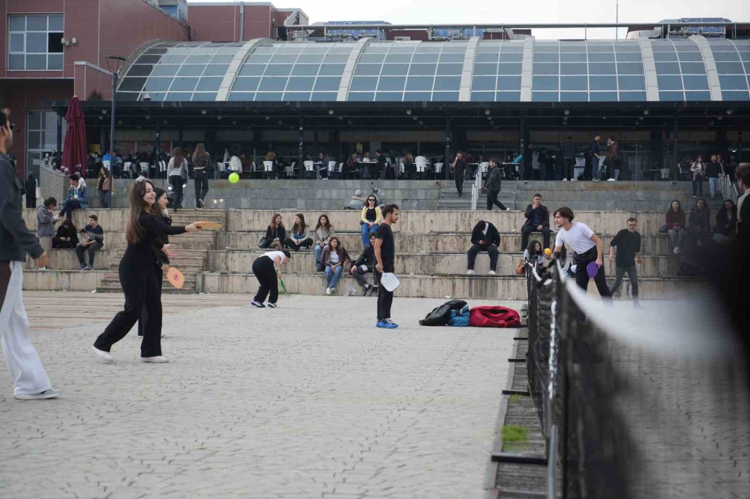 ekrani-birak-raketi-kap-etkinligiyle-teknoloji-bagimliligina-karsi-farkindalik-olusturuldu