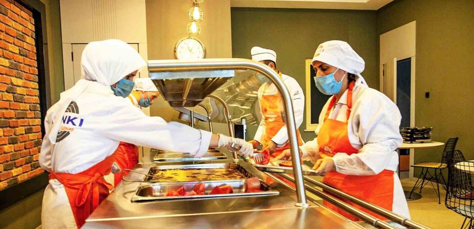 endustriyel-yemek-sektorunde-kalite-olculebilir-standartlarla-yukseliyor