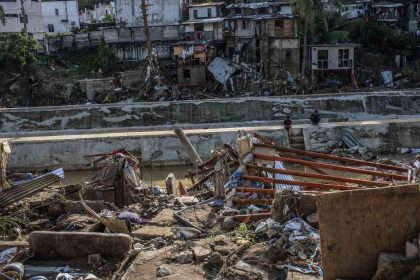 filipinleri-vuran-tayfunda-can-kaybi-85e-yukseldi