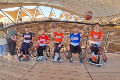 gobeklitepe-tekerlekli-sandalye-basketbol-turnuvasi-oncesi-takim-kaptanlar-gobeklitepede-bulustu