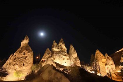 kapadokyada-kunduz-super-ay-goz-kamastirdi