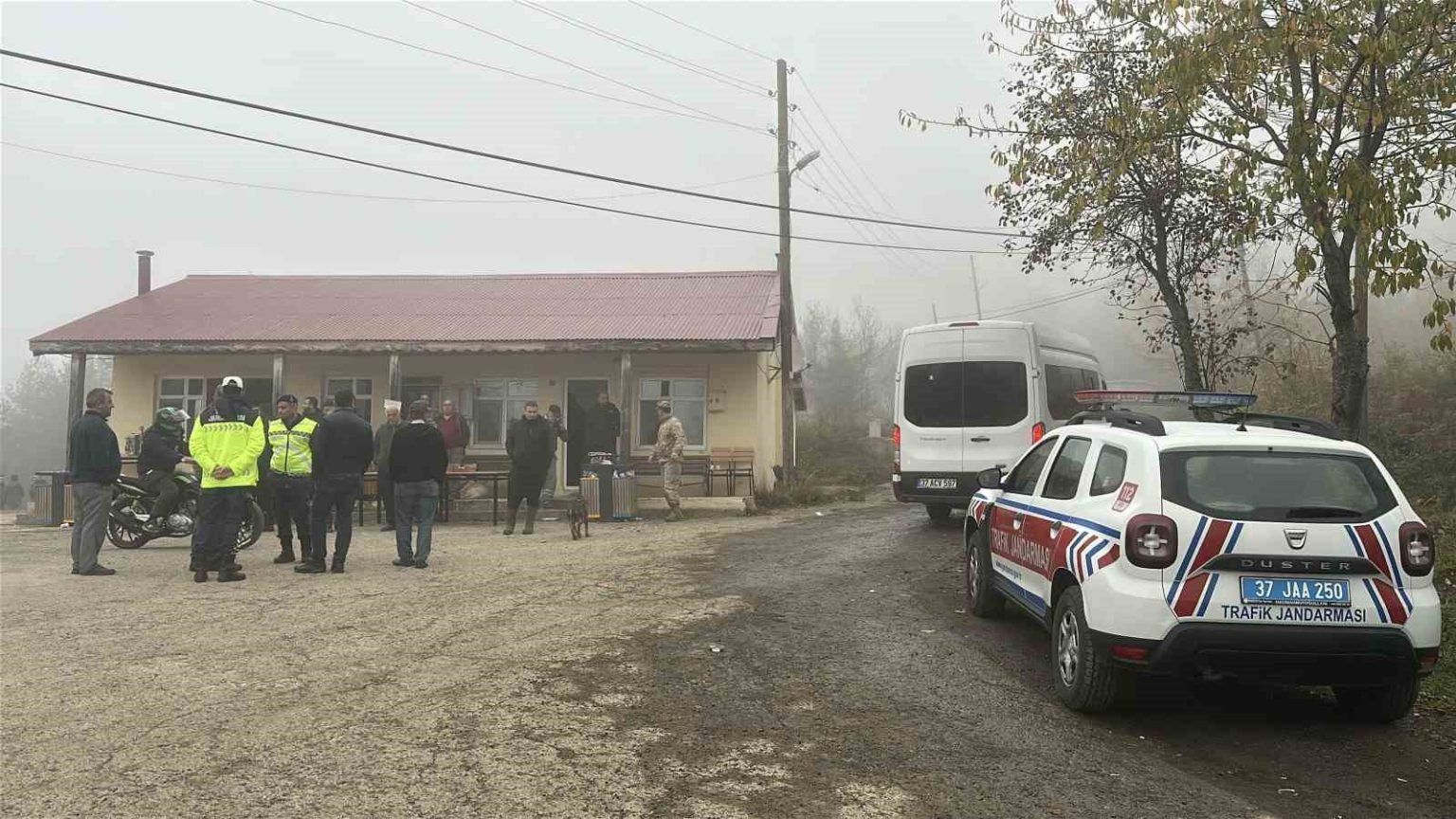 kastamonuda-kayip-anne-ve-oglunu-arama-calismalari-yogun-sis-nedeniyle-sonlandirildi