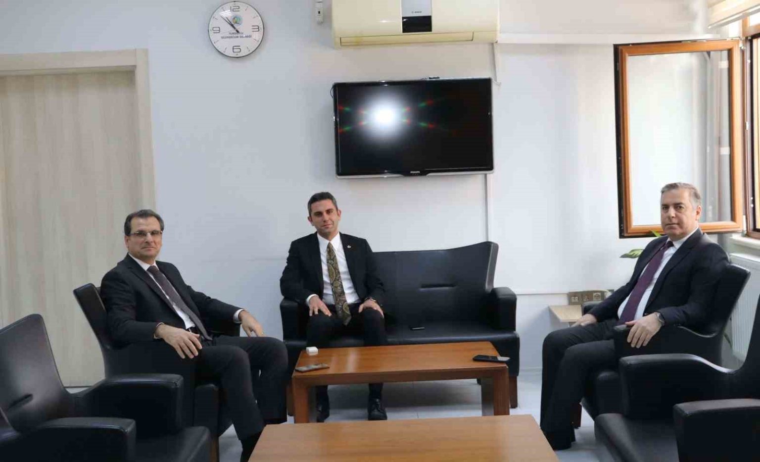 kaymakamlardan-kaymakam-yidiza-hayirli-olsun-ziyareti